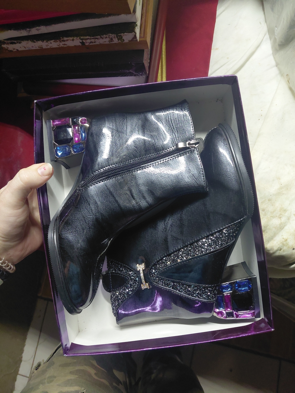 TinaCus black patent leather ankle boots glittering block heel Size 35/4.5-5